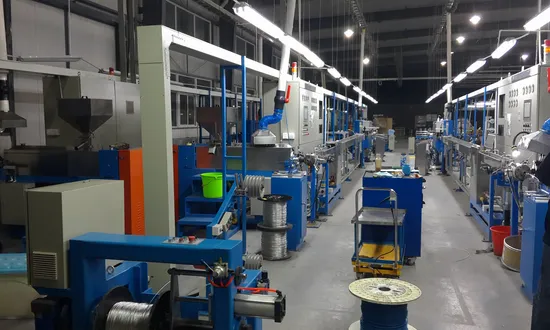 Macchina per estrusione di cavi elettrici multicore